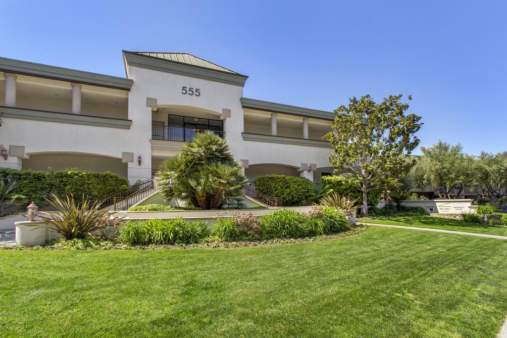 Eaves Mountain View At Middlefield Apartment Exterior photo